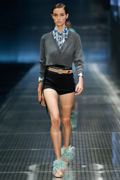 Look 7